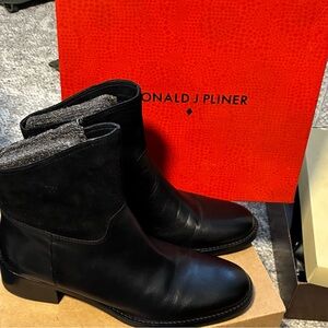 Donald J Pliner Zula 06 Black Baby Calf Leather Suede Moto Boots M100 Size 10M